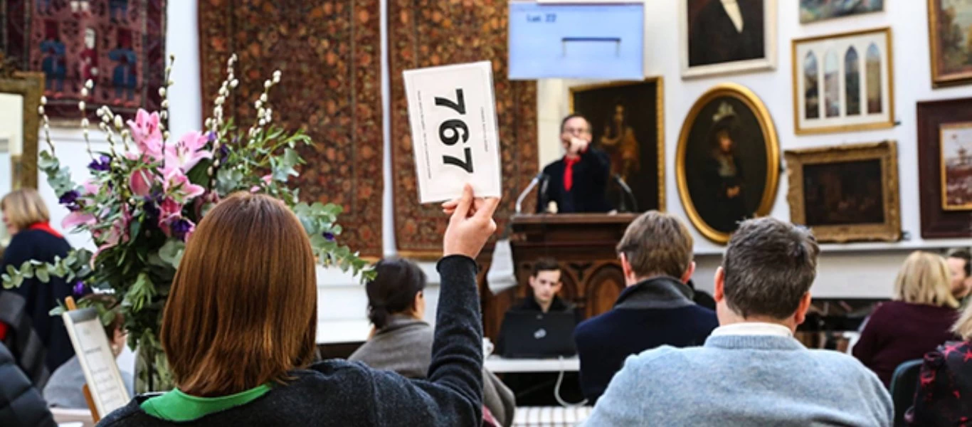Νέα Υόρκη: Ανοίγουν μετά από σχεδόν έναν χρόνο οι οίκοι δημοπρασιών
